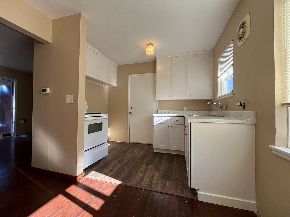 1st image of 5230-5234 SE Franklin St #3315-3325