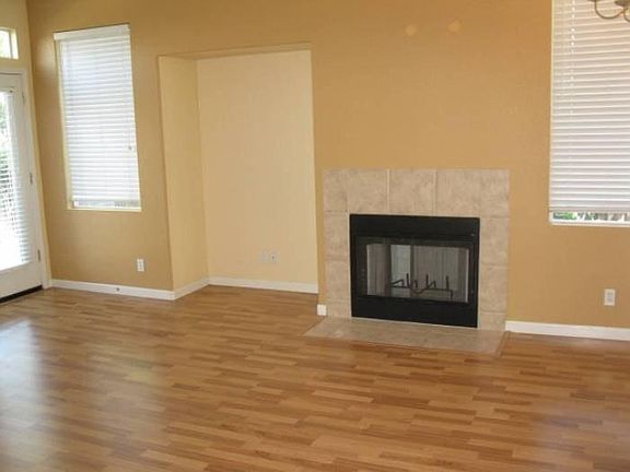 3rd image of 6556 Sunnyfield Way