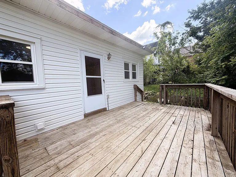 102 Church St — Photo 36