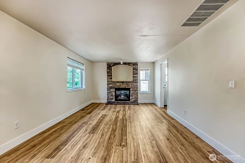 3rd image of 23419 23rd Avenue S