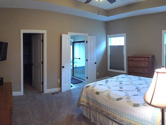 master bedroom w/ up/down blinds