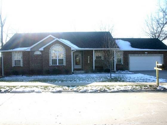 2nd image of 1723 Daniel Boone Ln