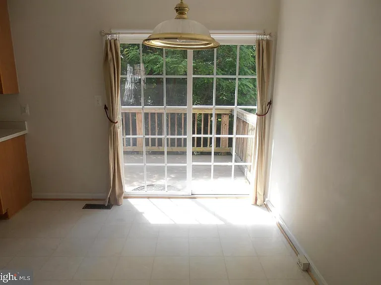 7556 Great Swan Ct — Photo 8
