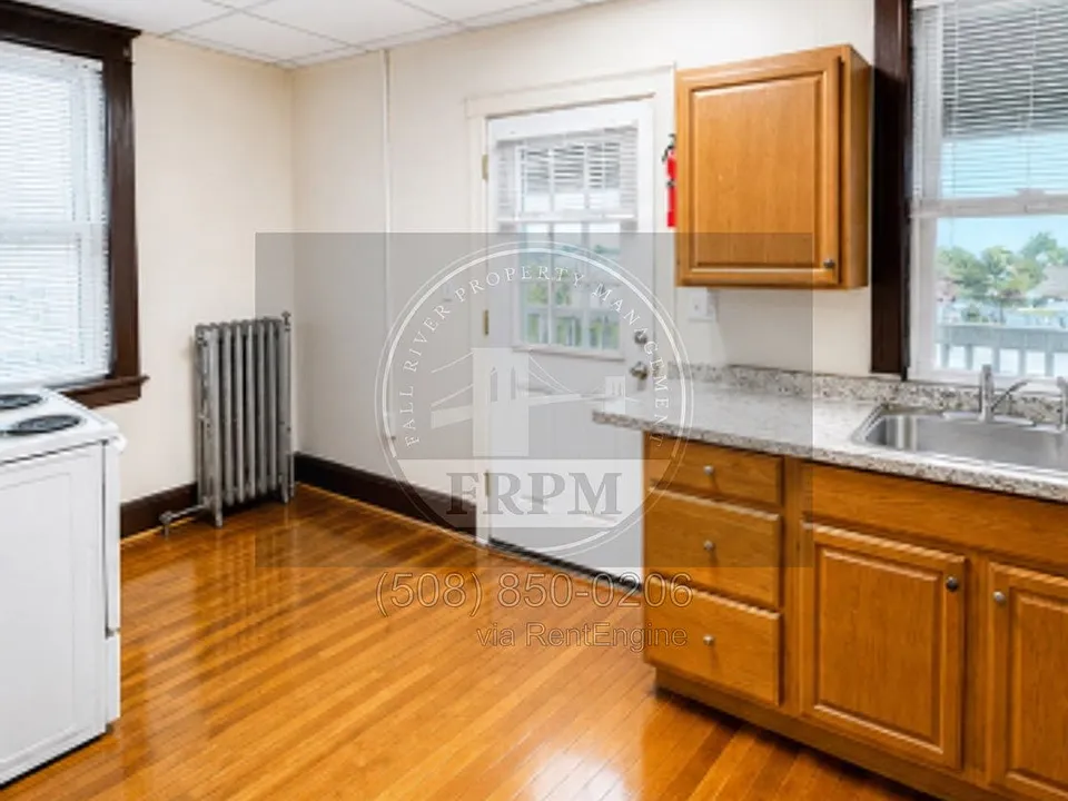 244 Osborn St #4