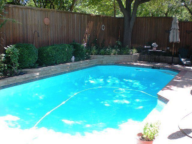 2nd image of 2931 N Saint Andrews Dr