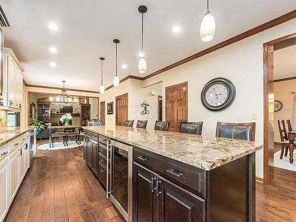 5th image of 7444 Hawksbeard Dr