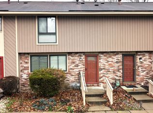 2303 Firethorn Rd, Bridgeville, PA 15017