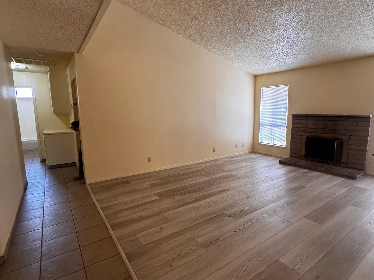 3 bed, 1575 sqft, $1,995 — Photo 3