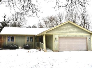 512 Shenandoah Trl, Elgin, IL 60123