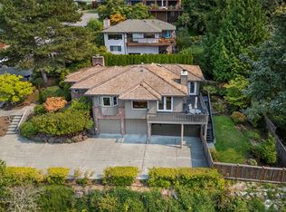 319 NW 113th Pl, Seattle, WA 98177