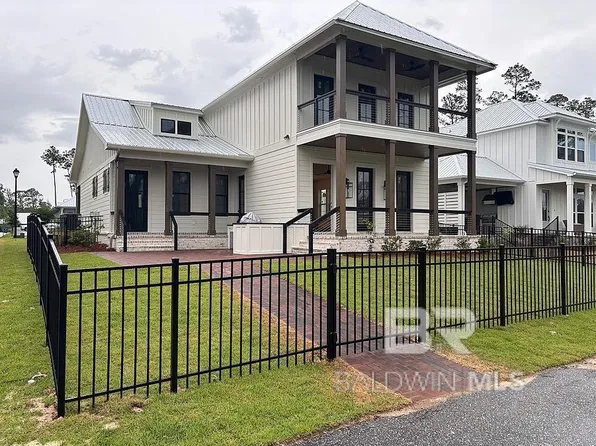 2569 Bienville Ave, Gulf Shores, AL 36542