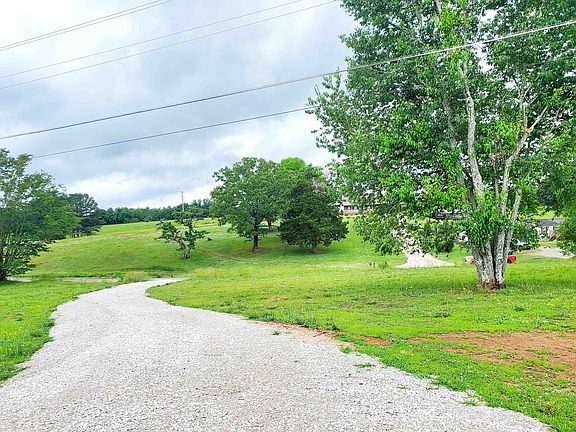 3rd image of 1420 County Road 53
