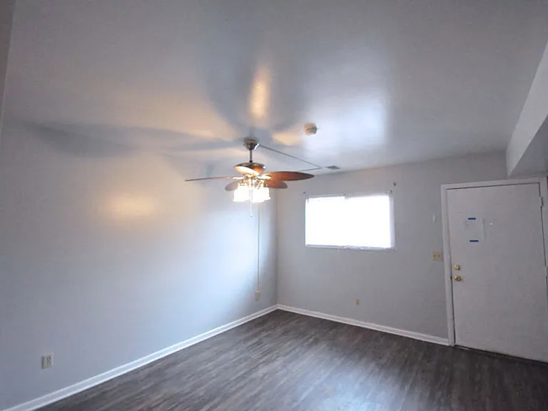 191 Chittenden Ave #C — Photo 4