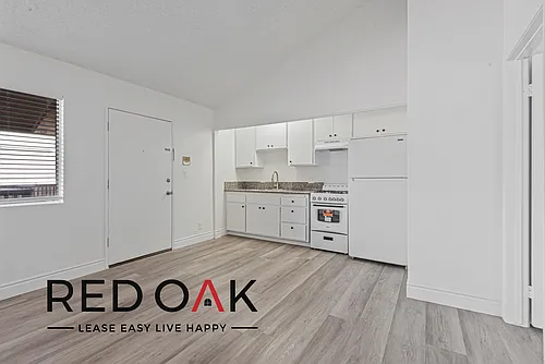 1542 Orizaba Ave #6 Photo 1