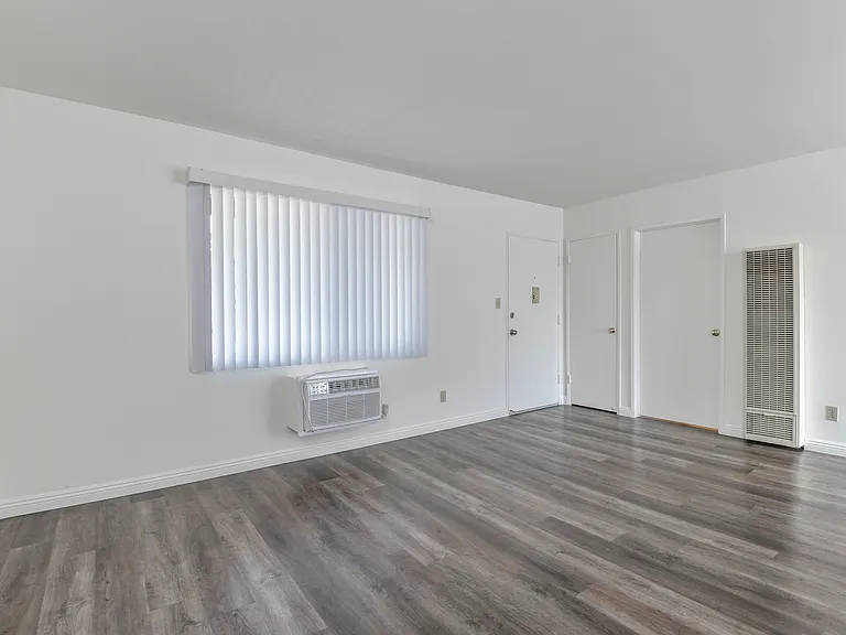 1799 N Hollywood Way #H — Photo 5