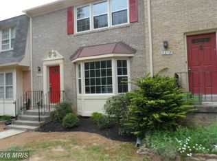 8977 Omega Ct, Springfield, VA 22152