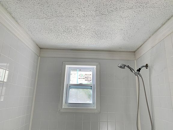 5th image of 3764 137th Ave N #A
