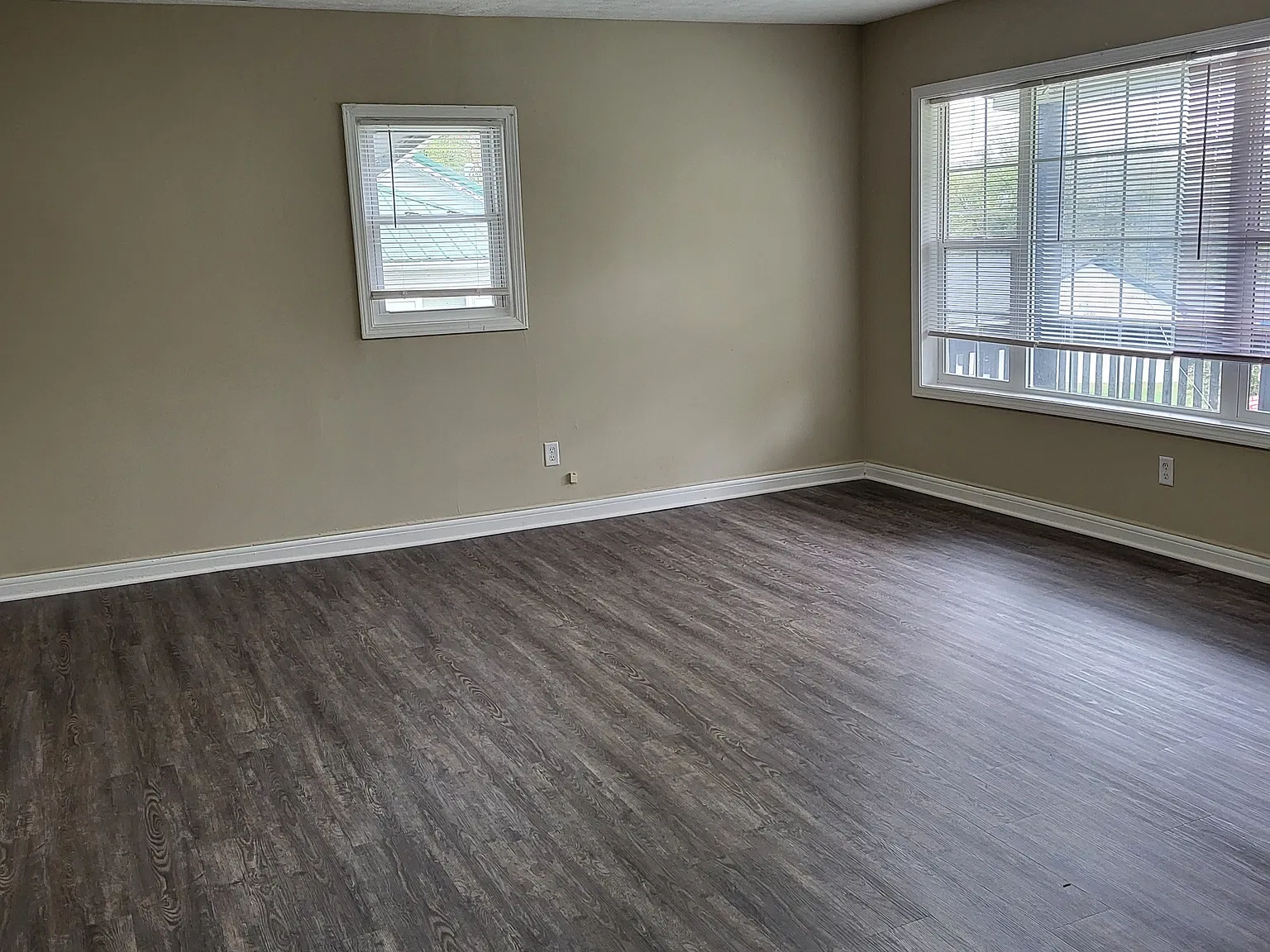 107 Bennett Pl. - 1 — Photo 4
