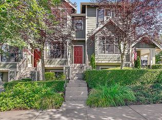 1893 NE Kenyon Ct, Issaquah, WA 98029