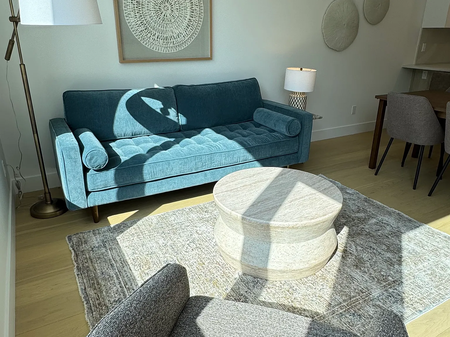 2 bed, 888 sqft, $6,500 — Photo 3