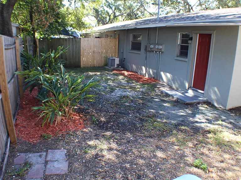 857 Lyndhurst St #D — Photo 13
