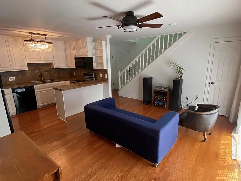2500 Steck Ave #7 — Photo 18