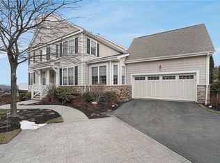 90 Pinehurst Cir, Monroe, NY 10950