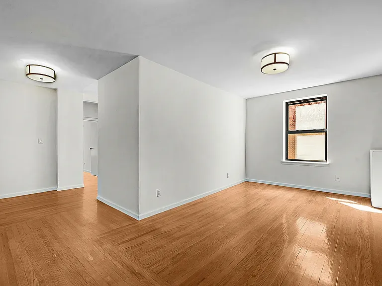 3265 Bainbridge Ave #B1 — Photo 2