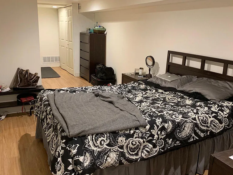 2041 Spring Garden St #1R — Photo 18