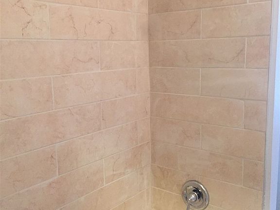 5th image of 347 Alden Ave APT 4