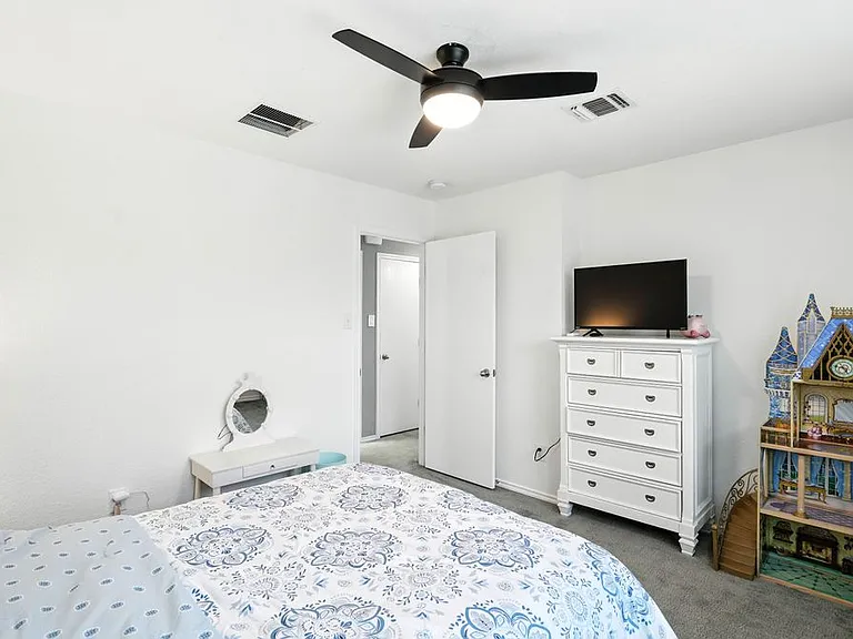 208 Gatewood Clf — Photo 27