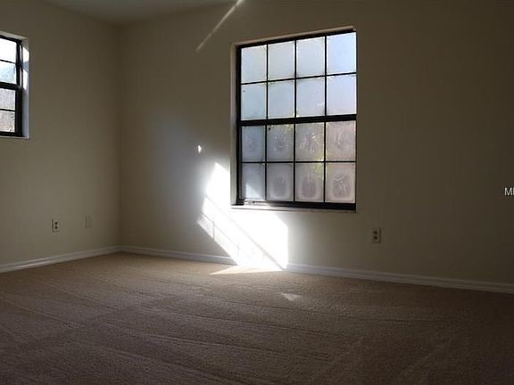 5th image of 5920 NW 35th Pl