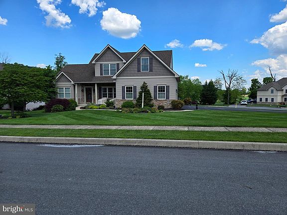 3rd image of 1213 Winterberry Dr