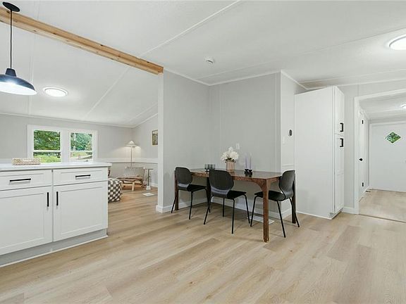 4th image of 6199 Brightwell Pl SE
