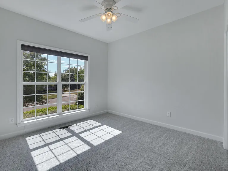 1302 Liberty Pike — Photo 29