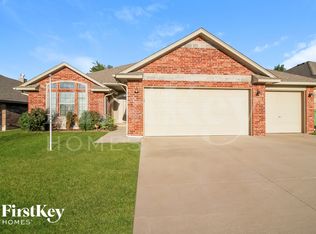 4529 Oasis Ct, Yukon, OK 73099