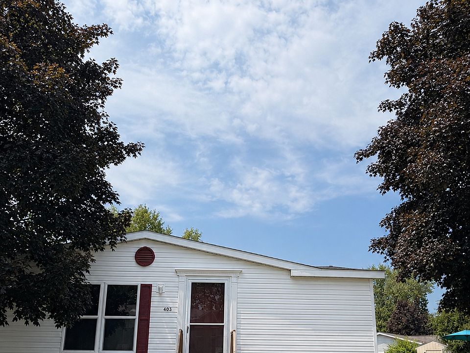 1st image of 403 Hunters Rill #403