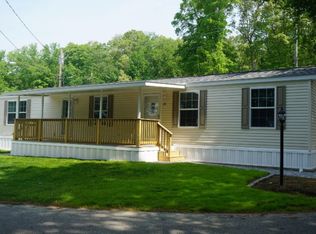 20 Marina Dr, Uncasville, CT 06382