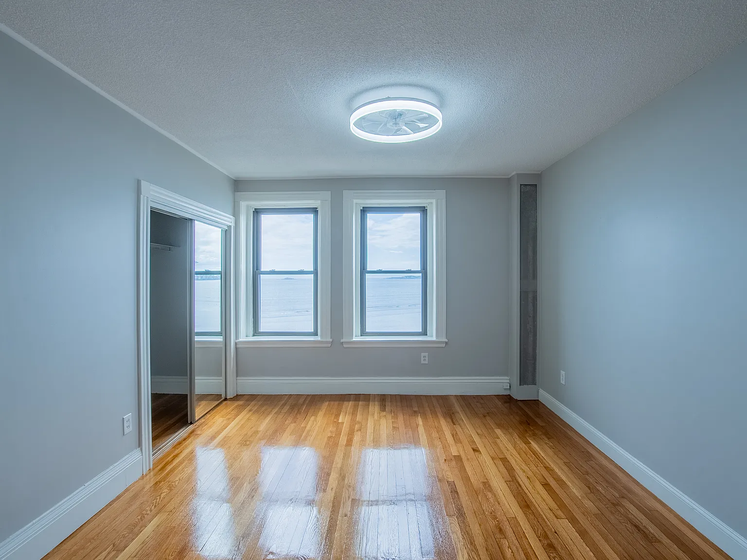2 bed, 764 sqft, $2,400 — Photo 4