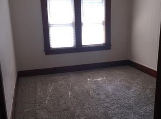 825 1/2 S Grand Ave W, Springfield, IL 62704