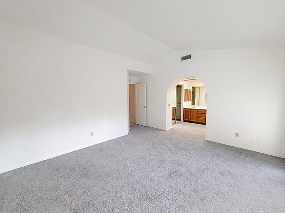 4th image of 113 Bittercreek Dr