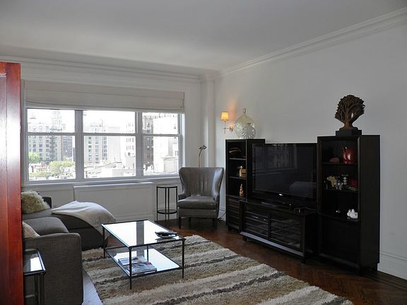 3rd image of 610 Cathedral Pkwy #10D