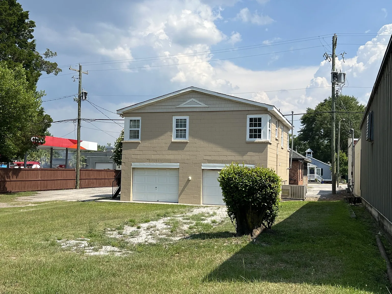 2 bed, 1000 sqft, $1,250 — Photo 2