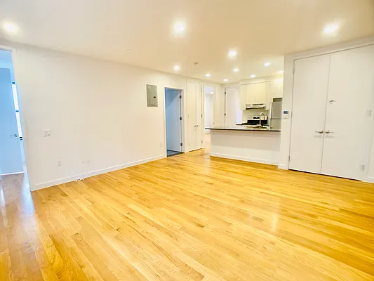 Rented by Bohemia Realty Group | media 21