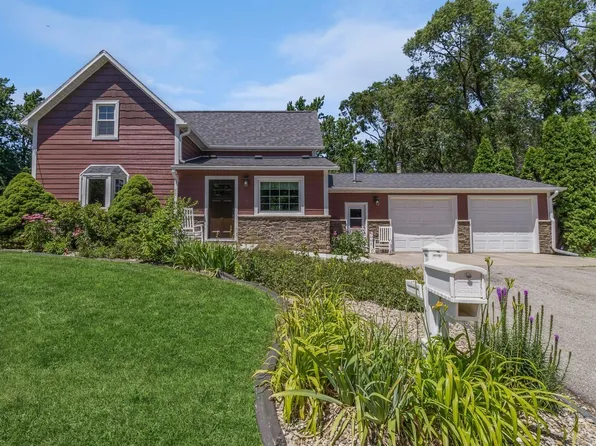 527 W 10th St, Boone, IA 50036