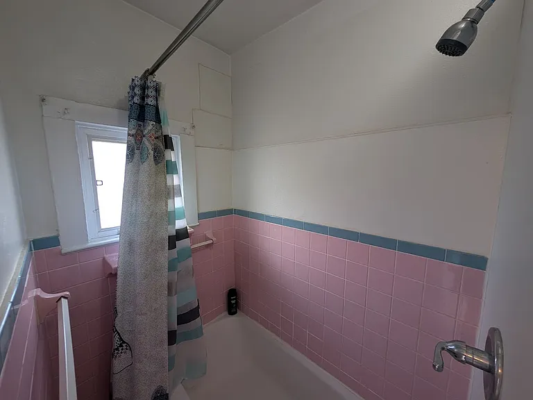 23 Rutherford St #2 — Photo 12