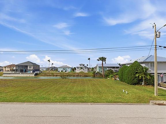 5th image of 3487 Croaker Dr #14