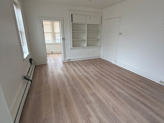 5th image of 536 Lake Ave APT 3