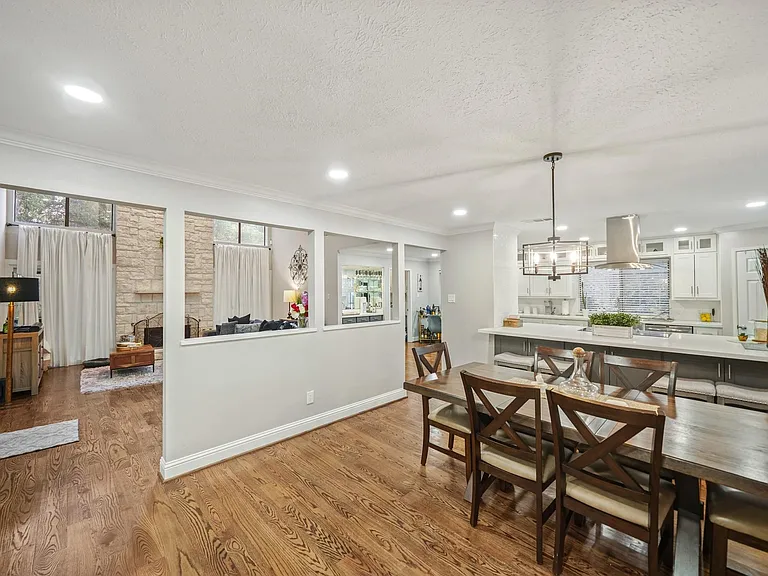 15831 Ridge Park Dr — Photo 9