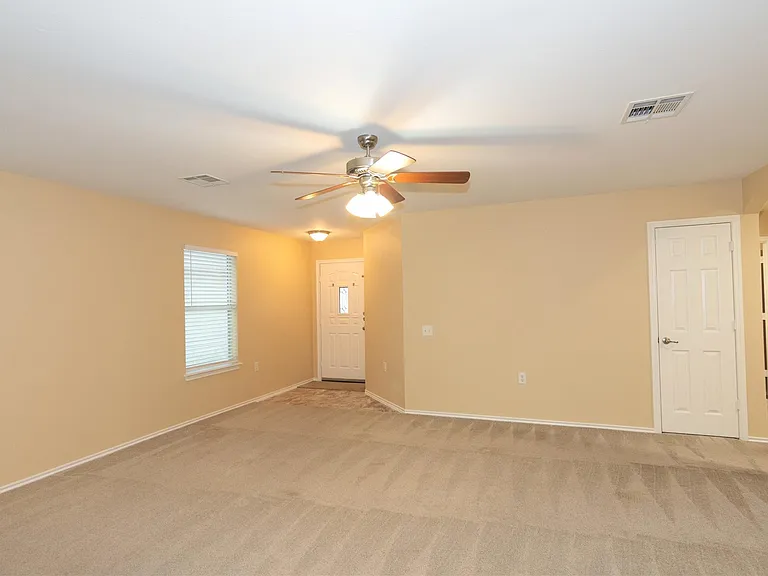 7612 Cayenne Ln — Photo 5